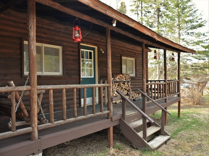 Okontoe's Garden Cabin front porch with view to lake