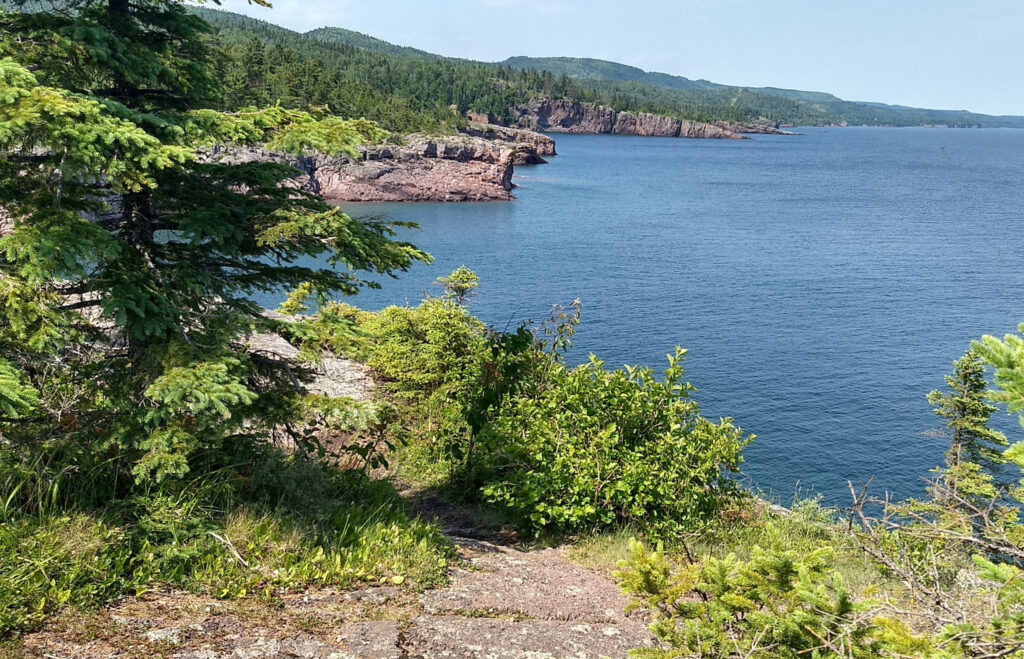 Lake Superior and rocky cliffs along the shore at Shovel Point, Tettagouche State Park